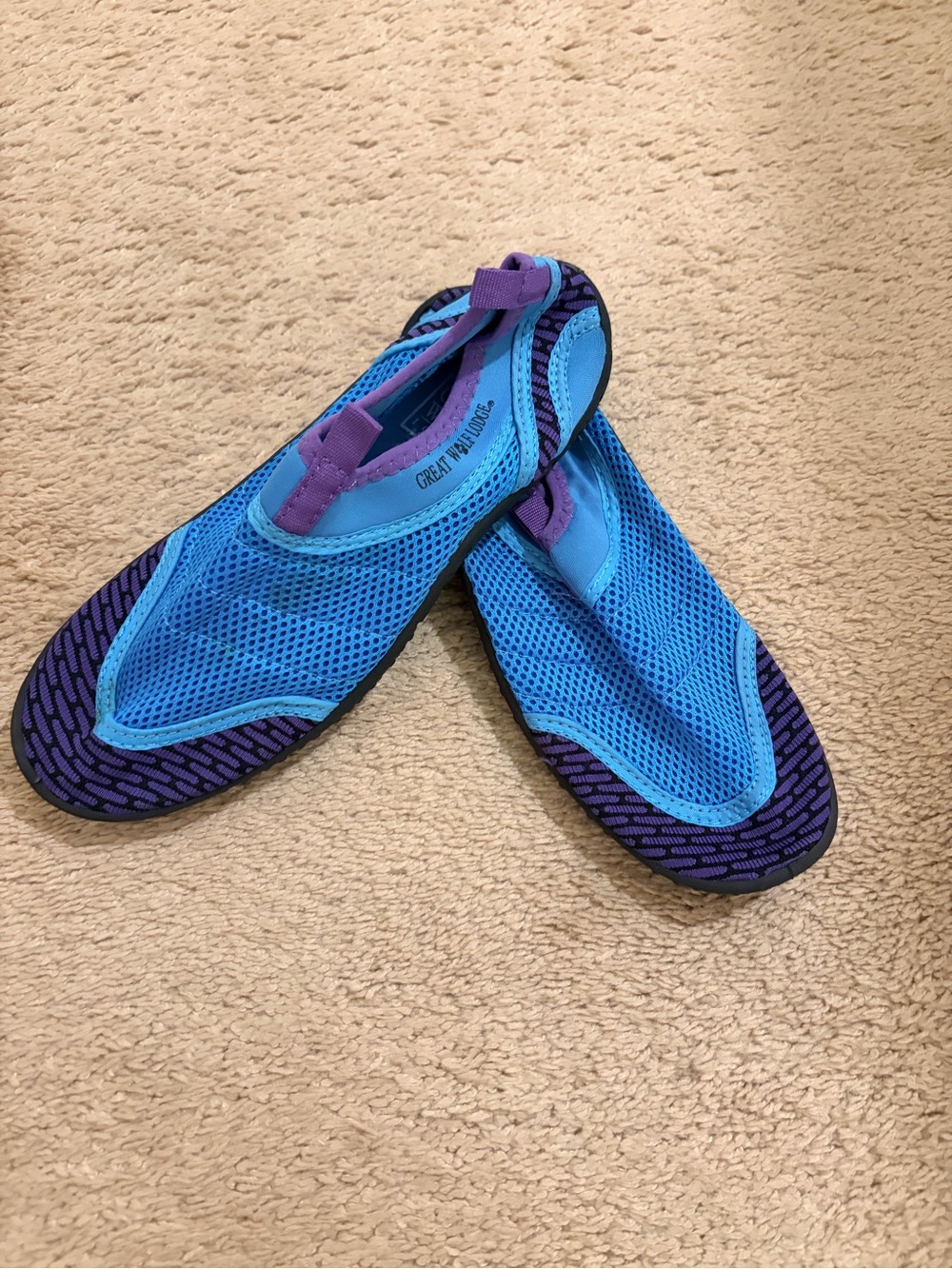 Great Wolf Lodge Water Shoes Size 6 - Blue & Purple Aqua Socks Swim Shoes - 070